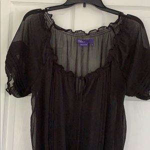 Bloussant sheer top. Peasant